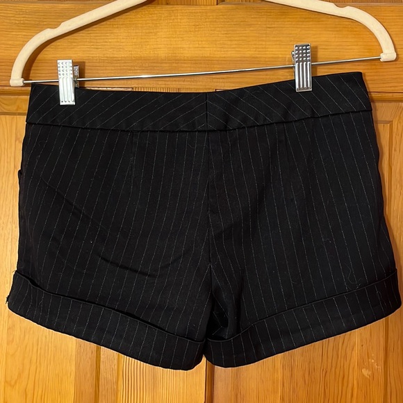 No Boundaries Black Shorts - Picture 2 of 3